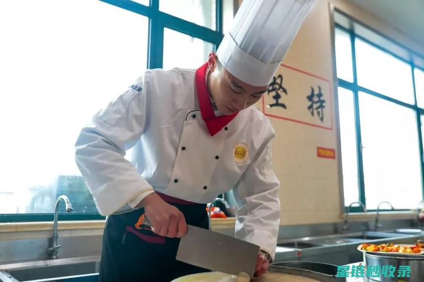 厨房必学！掌握这招轻松切出漂亮洋葱丁 (厨房教程)