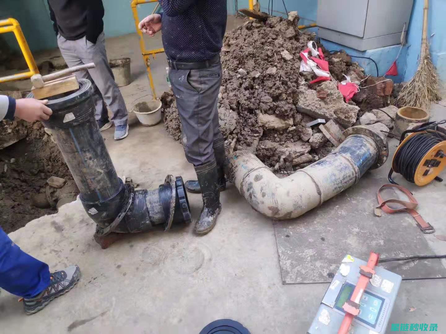 家庭水管漏水应急处理指南：快速有效的解决方案 (家庭水管漏水维修电话)