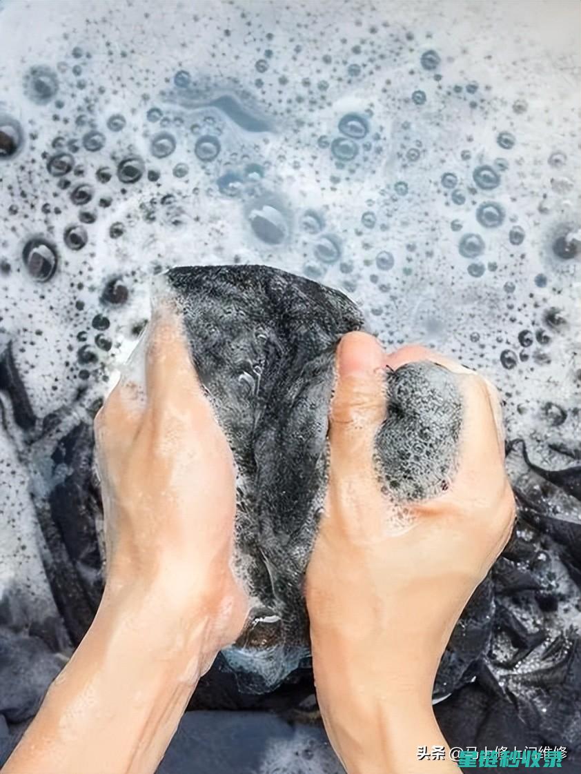 羽绒服清洗后的烘干技巧 (羽绒服清洗后如何恢复蓬松)